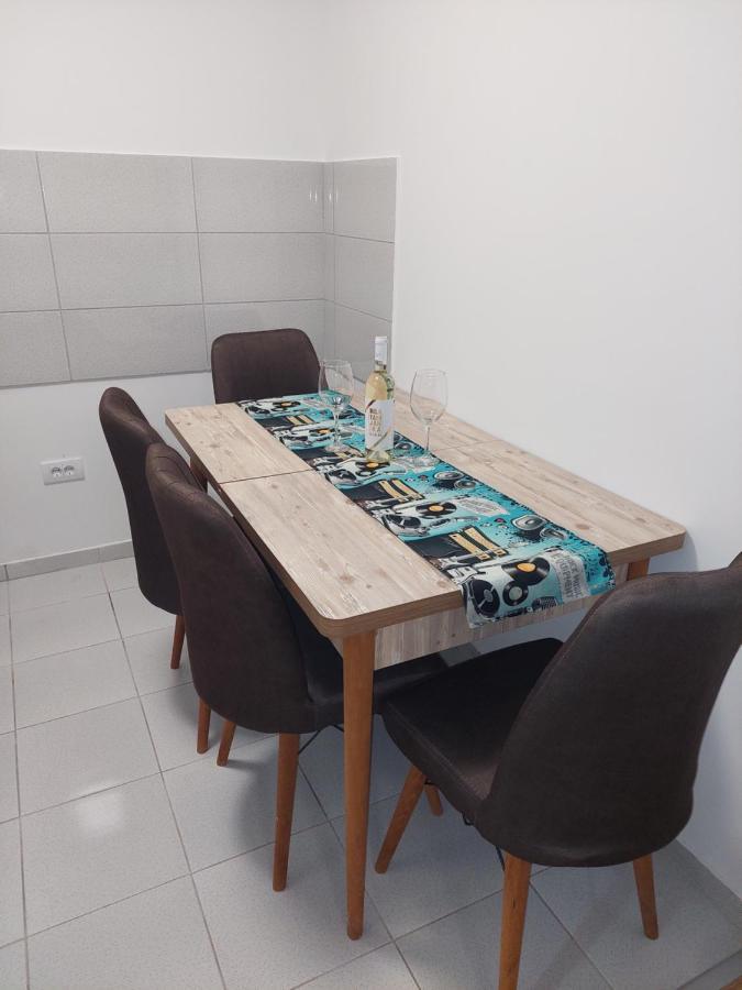 Apartman Muzika Jagodina Buitenkant foto
