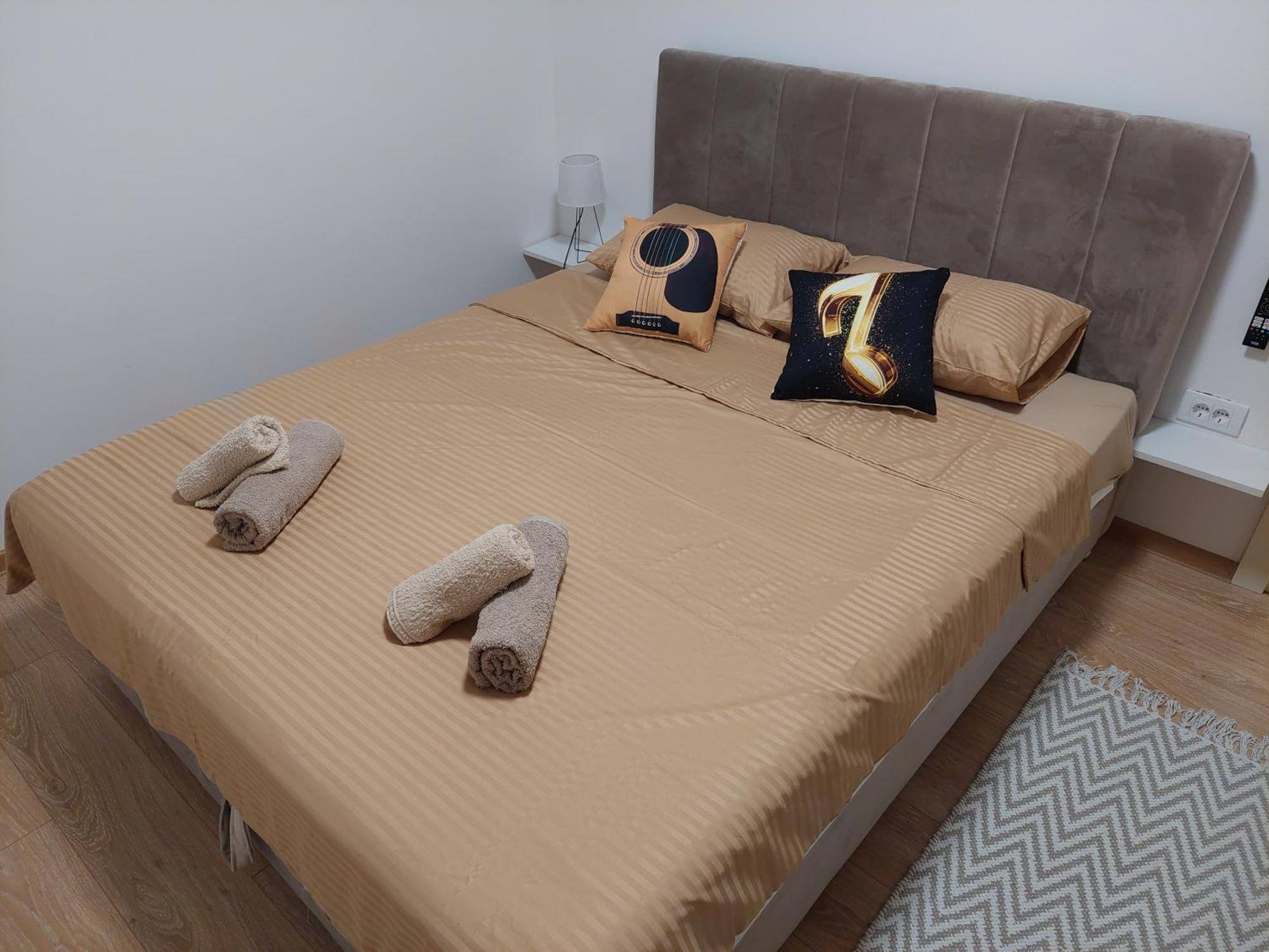 Apartman Muzika Jagodina Buitenkant foto
