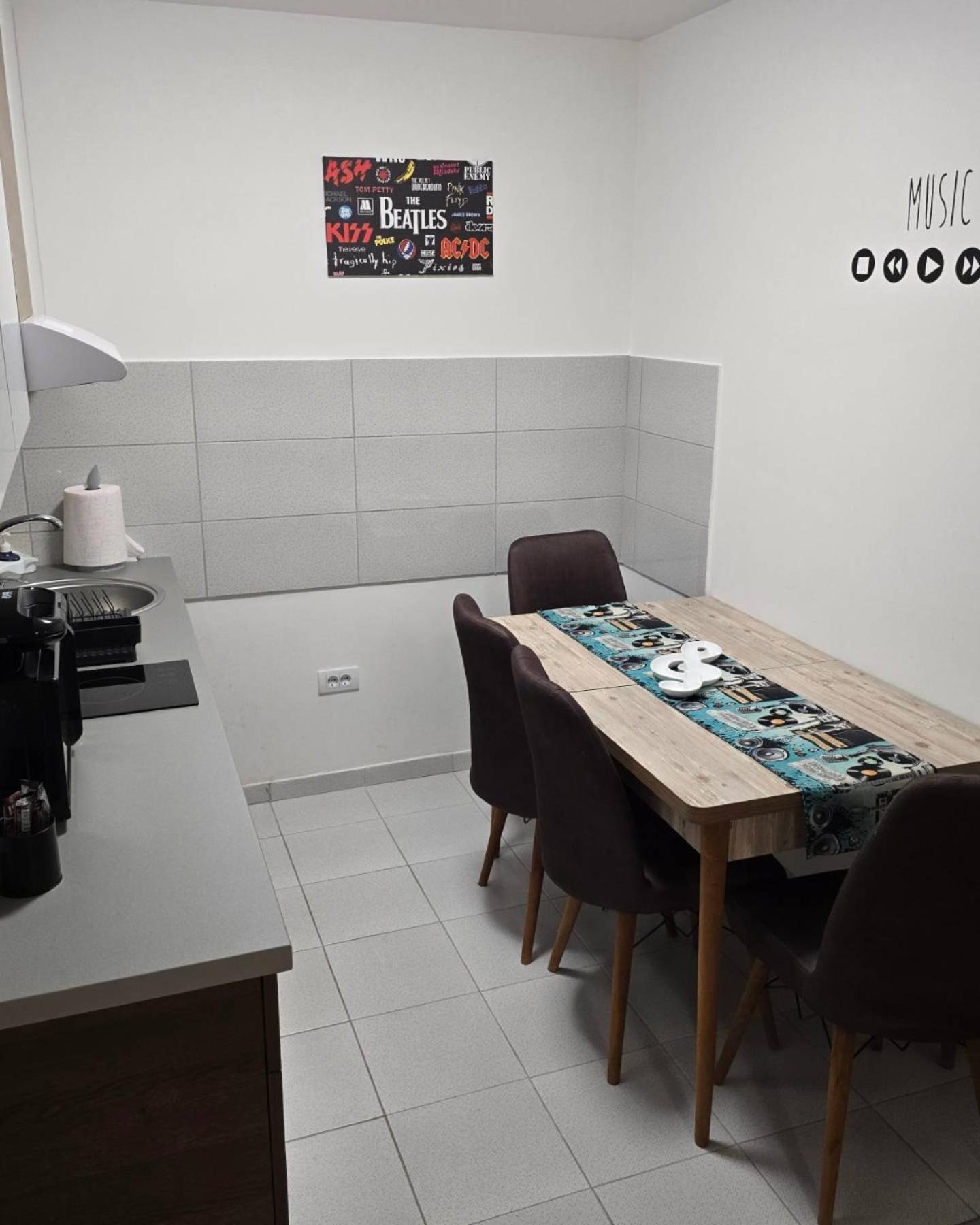 Apartman Muzika Jagodina Buitenkant foto